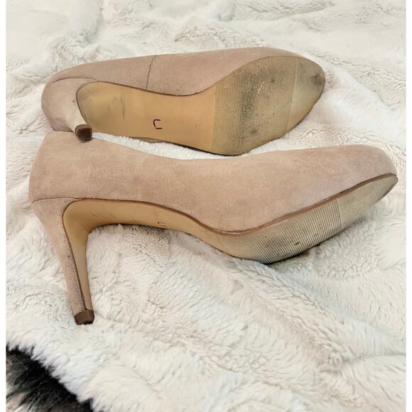 MADDEN GIRL Suede Pumps Tan Beige JELSEY Shoes Women's Size 6.5 Faux High Heel - Picture 7 of 8